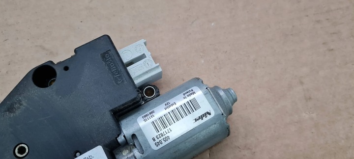 A3 8V MOTOR SUNROOF 8V3959591A photo 2 - milautoparts-fr.ukrlive.com