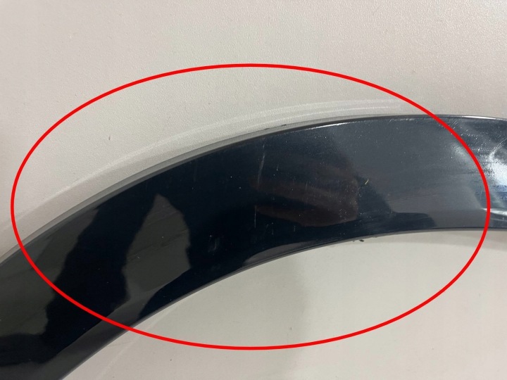 BMW X1 U11 2024 ARRIÈRE CÔTÉ GAUCHE MOULURE GARDE-BOUE ARRIÈRE