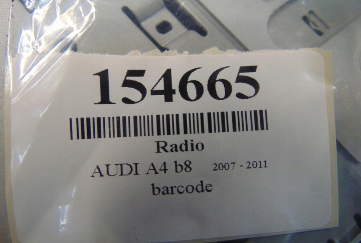 AUDI A4 B8 RADIO 8T1035152A