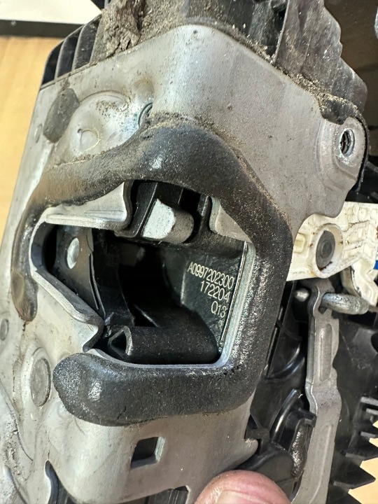 SERRURE DE PORTE GAUCHE AVANT GAUCHE AVANT MERCEDES E CLASSE W213 AVEC EUROPE