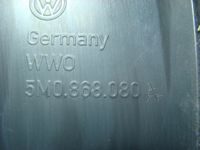 COLLECTEUR GARNITURE PORTES DROIT AVANT VW GOLF PLUS 5M0868080A