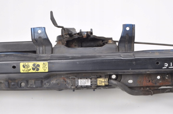 NISSAN NOTE E11 PANNEAU AVANT RENFORCEMENT