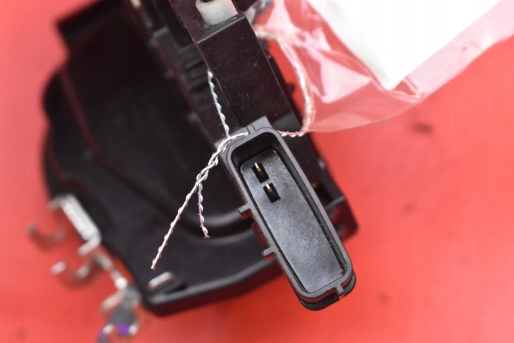 SERRURE DE PORTE DROIT AVANT AVANT EUROPE NISSAN MICRA 4 IV K13 10-13