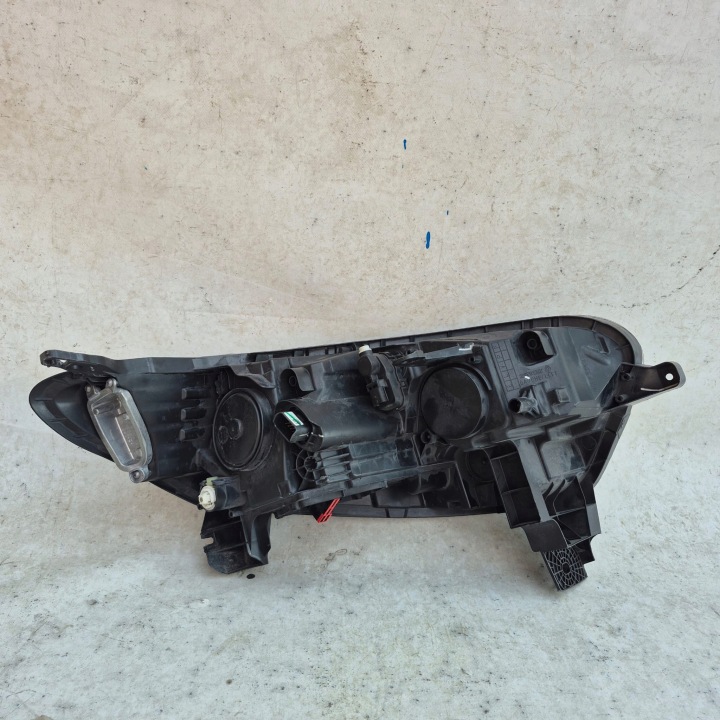 RENAULT KADJAR LIFT 18- PHARE GAUCHE AVANT AVANT COMPLET LED 260608385R