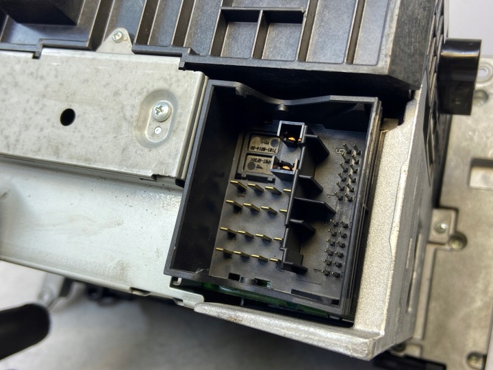 MERCEDES W245 W169 RADIO CD A1698705494