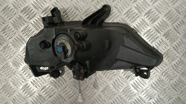 PHARES ANTIBROUILLARD HYUNDAI I20 II 14-18 92201-C8000 ORIGINAL GAUCHE