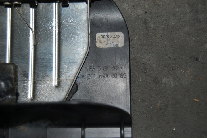 MERCEDES W211 PROTECTION BARRE TRANSVERSALE SERRURE COUVERCLES DE COFFRE UNIVERSEL 2116900089