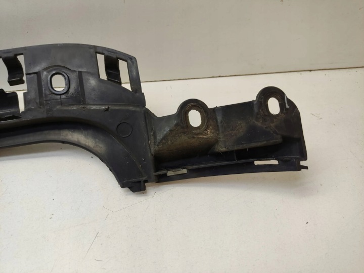 BMW 1 E81 E87 2010 GLISSIÈRE PARE-CHOCS ARRIÈRE 7053521
