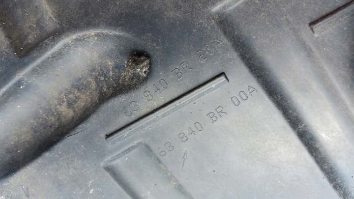 AVANT GAUCHE DROIT PASSAGE DE ROUE NISSAN QASHQAI I J10 07- 63840BR00A