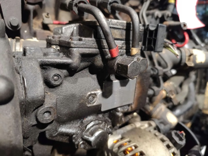 FORD TRANSIT CONNECT POMPE INJECTION HAUTE PRESSION 1.8 TDCI DIESEL
