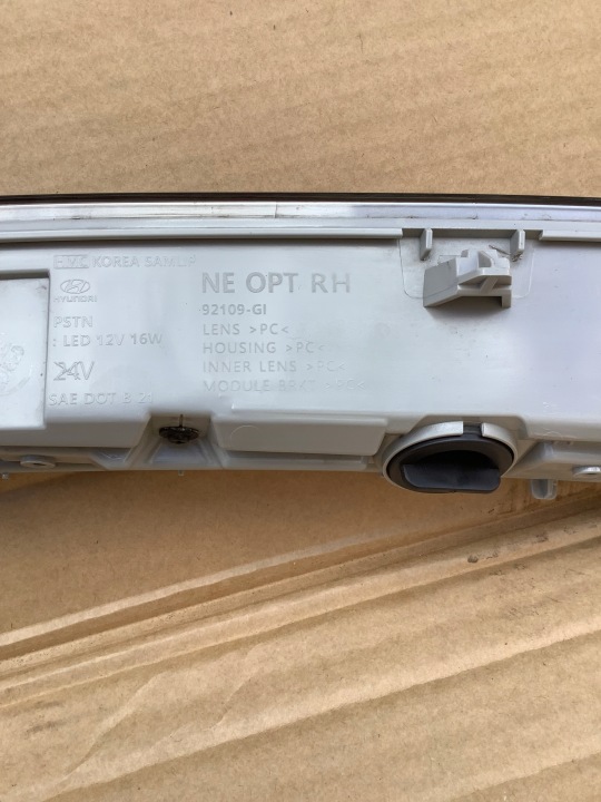 HYUNDAI IONIQ 5 PHARE MOULURE LEED DROIT AVANT 92109 G1000. „89”