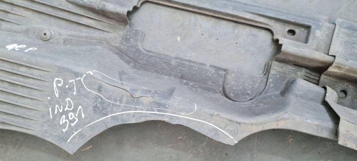AUDI Q5 SQ5 2010 PROTECTION LATÉRALE CHÂSSIS 8R0825208C