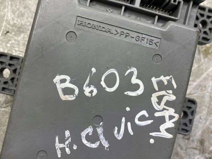 HONDA CIVIC 2006 CHÂSSIS MODULE FUSIBLES