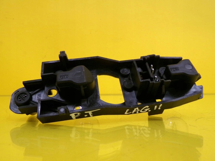 DOUILLE D'AMPOULE DROIT ARRIÈRE RENAULT LAGUNA II LIFT NR602