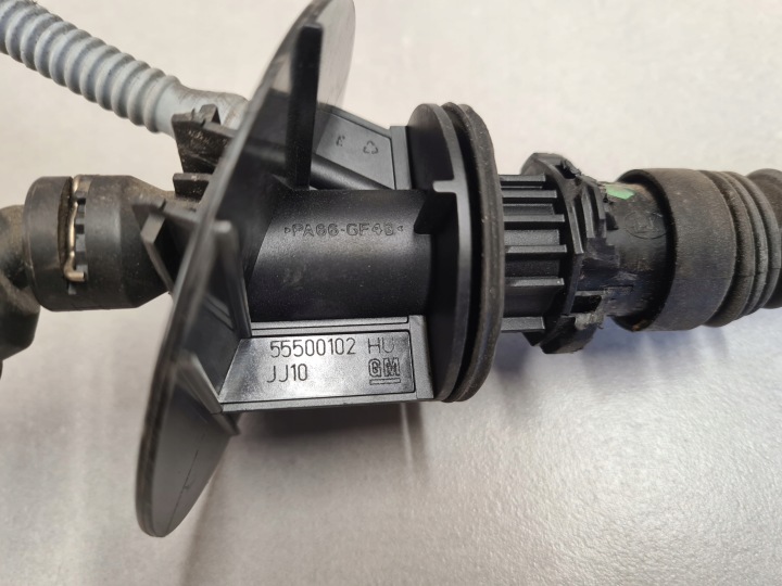 FIL TUYAU TUYAU PISTON DE TRAVAIL POMPE ADHÉRENCE ASTRA V K 1.6 TURBO 200KM