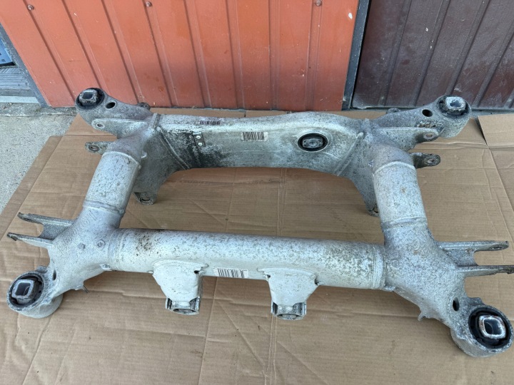 CHÂSSIS CHÂSSIS POUTRE ARRIÈRE BMW 5 E60 4027011