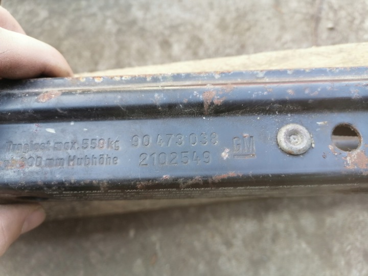 OPEL CORSA C CRIC ÉLÉVATEUR 90473038