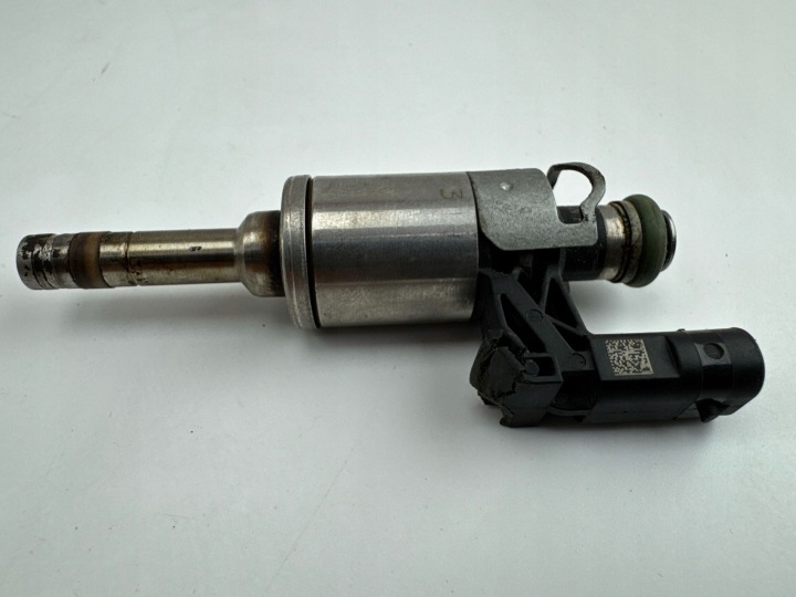 AUDI A3 S3 8V 2015 INJECTEUR CARBURANTS