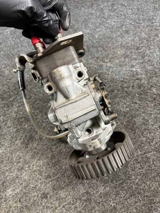 VW TRANSPORTER T4 1.9 TD POMPE INJECTION 028130115L 0460494417