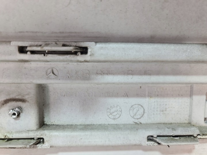 MERCEDES C-KLASA W203 BERLINE PARE-CHOCS ARRIÈRE ARRIÈRE A2038851625
