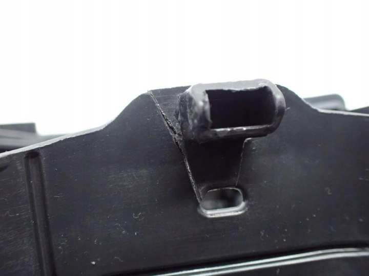 BOÎTE À GANTS ÉTAGÈRE TABLEAU DE BORD CONSOLES EUROPE 2G1857097A VW TAIGO 23R