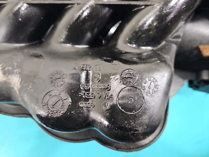 COLLECTEUR ADMISSION VW BORA 06A133206R 06A133205G 1.6 SR
