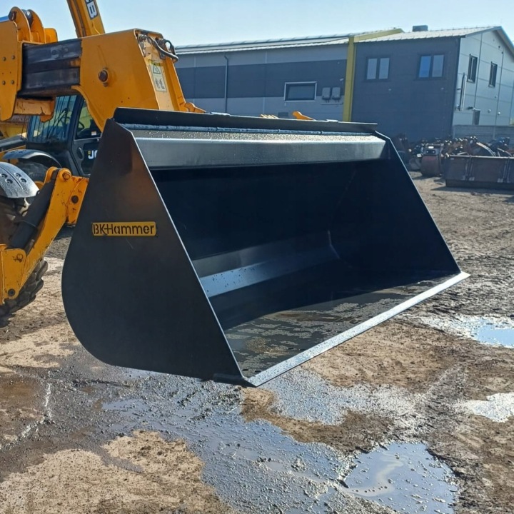 NEUF LYZKA 233 CM 1M3 JCB 528,530,531,535,540,541