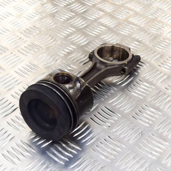 AUDI Q5 SQ5 2011 PISTON