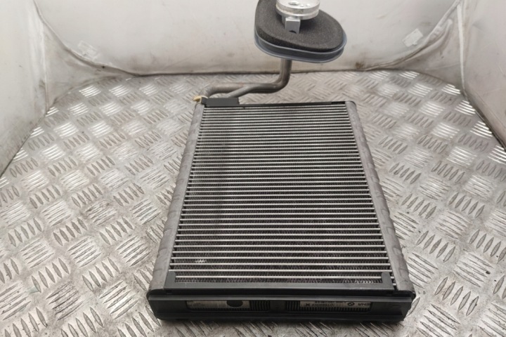 RADIATEUR CLIMATISATION SOUS PLANCHE BMW 5 (F10) U7589003 2.0L DIESEL 2014