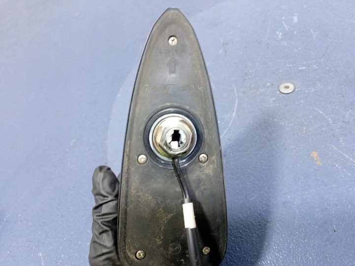 MAZDA 3 III BM 13- ANTENNE TOITS 42B 714-07