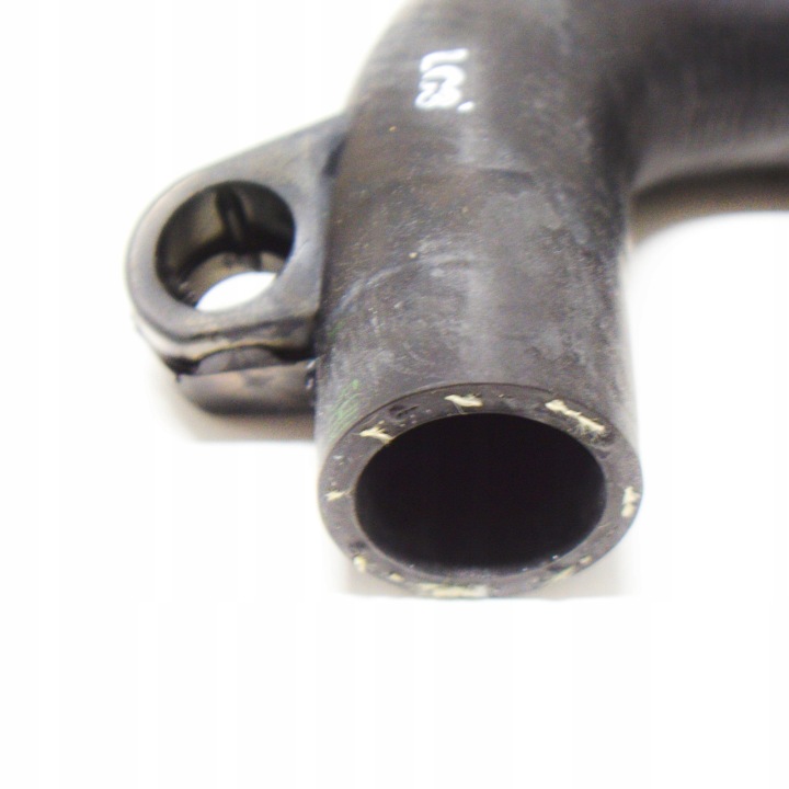 AUDI A4 B7 TUYAU LIQUIDE REFROIDISSEMENT 06B121101A