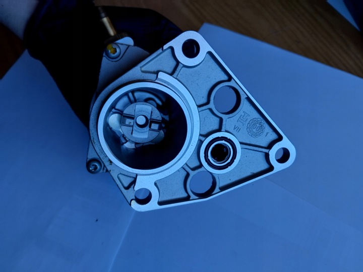 POMPE VIDE CITROEN C25/ C15 JUMPER 174459TF 456543 1.9 D PIERBURG\nCAPTEUR 456543