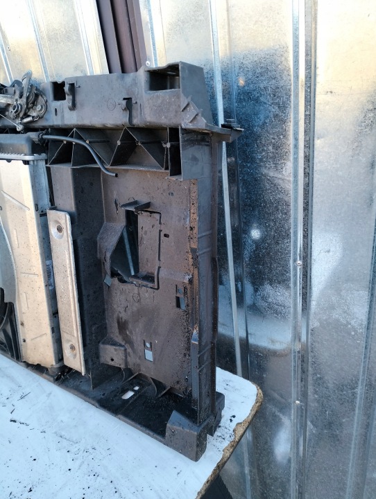 PANNEAU AVANT RADIATEUR EAU VENTILATEUR PEUGEOT 207 LIFT 1.4 ESSENCE 09-2012