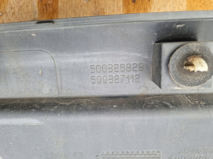 MOULURE LATÉRALE KAROSERI DROIT ARRIÈRE IVECO DAILY IV 06-