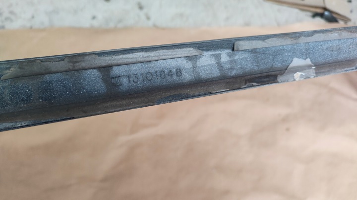 OPEL VECTRA C MOULURE PORTES GAUCHE AVANT 13101648