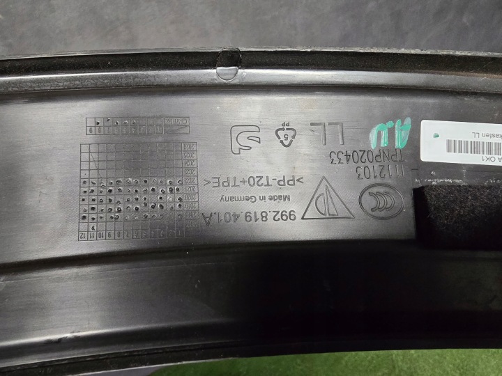 DOUBLURE DE PASSAGE DE ROUE PORSCHE 911 992