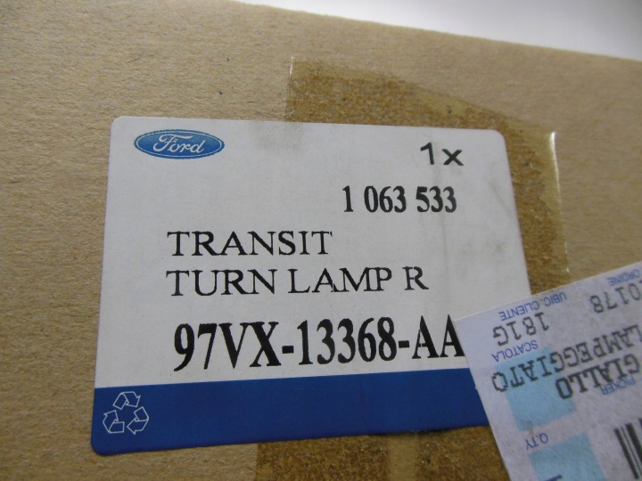 CLIGNOTANT DROIT AVANT FORD TRANSIT MK4/5 OE 1063533