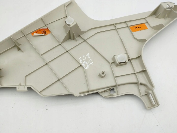 TOYOTA COROLLA E210 E21 2021 DROITE CÔTÉ REVÊTEMENT SUPPORTS