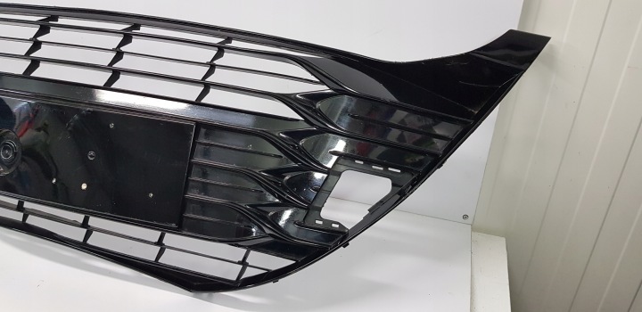 YARIS III 17-20 GRILLE CALANDRE PARE-CHOCS AVANT BRILLANT 53102-0D130-53112-0D830