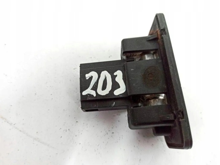 ÉCLAIRAGE DE PLAQUE D'IMMATRICULATION MERCEDES-BENZ C (W203) 1530612 34315917 2.7L 2004