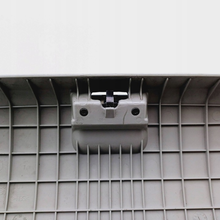 PROTECTION CHÂSSIS SIÈGES GAUCHE AVANT MERCEDES ESSENCE E W211 A2119183930 NR65