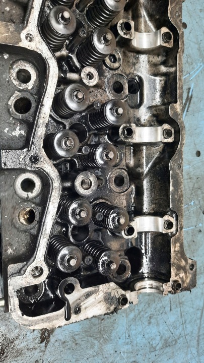 CULASSE MOTEUR RF3F 2-1 MAZDA 323 626 2.0 DITD