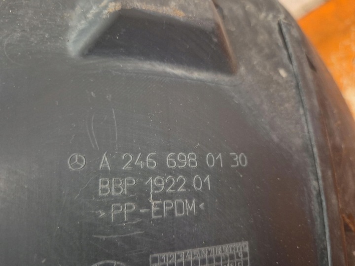 MERCEDES B-KLASA W246 11-18 PASSAGE DE ROUE AVANT GAUCHE A2466980130