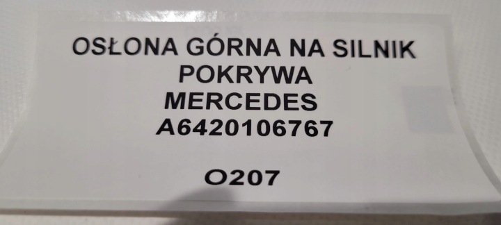 PROTECTION SUPÉRIEURE SUR MOTEUR MERCEDES A6420106767
