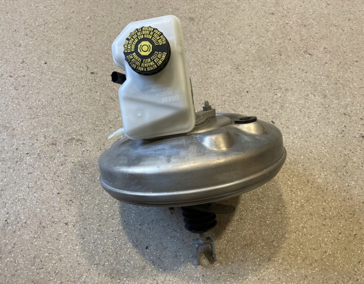 SERVO FREIN BMW 1 F40 6872071