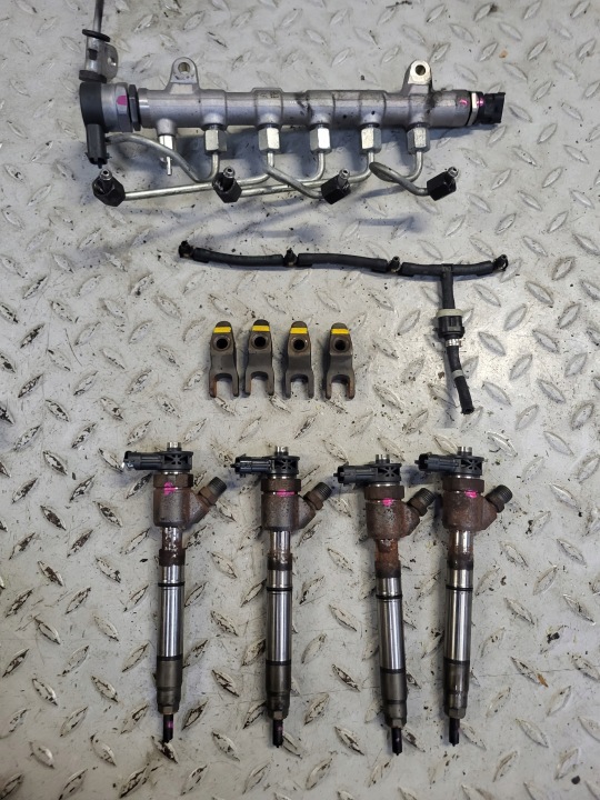 INJECTEURS MOULURE HYUNDAI I30 III KIA CEED 17- 1,6CRDI 33800-2A610 0445110589