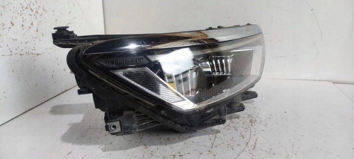 VOLKSWAGEN PASSAT B8 2021 PHARES AVANT