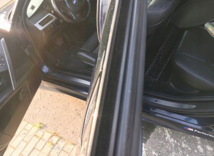 REVÊTEMENTS SUR BAGUETTES SEUIL BMW E60 E61 MODULE