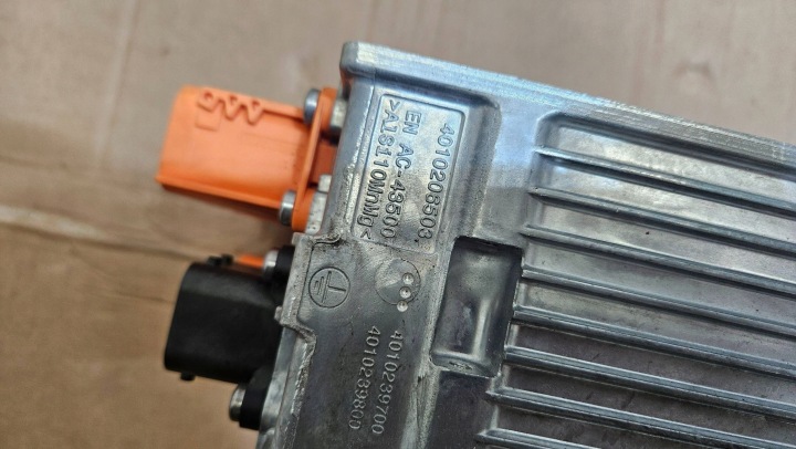 CHARGEUR BATTERIE WYSOKONAPIECIOWEGO 22KW PORSCHE TAYCAN 9J1 9J1915681A