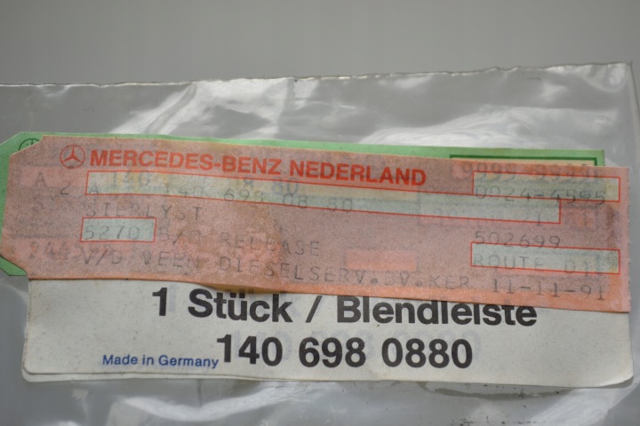 MERCEDES W140 MOULURE PORTES DROIT ARRIÈRE